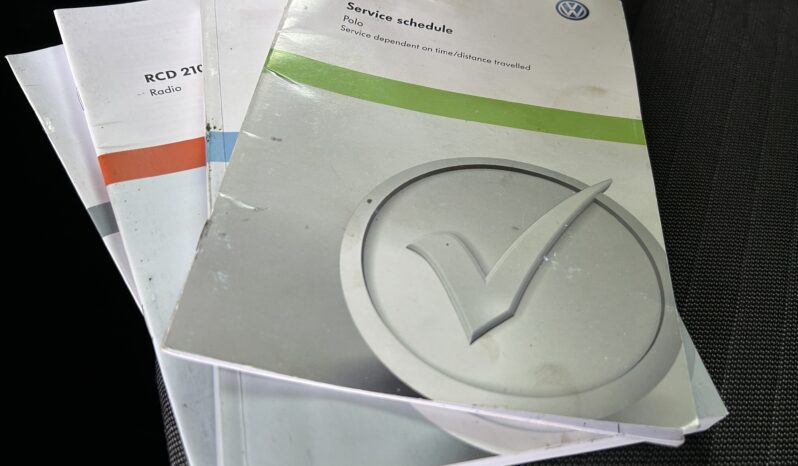 
								Volkswagen Polo 1.6 Comfortline full									