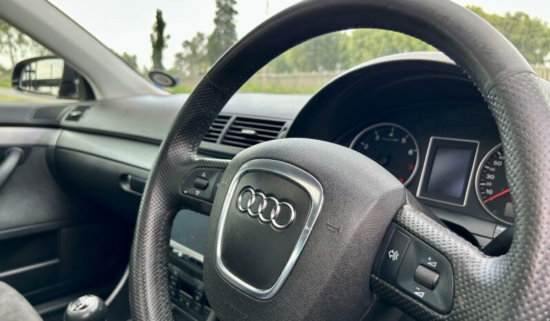 
								Audi A4 2.0 TFSI full									