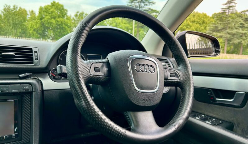 
								Audi A4 2.0 TFSI full									