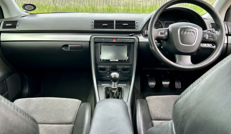 
								Audi A4 2.0 TFSI full									