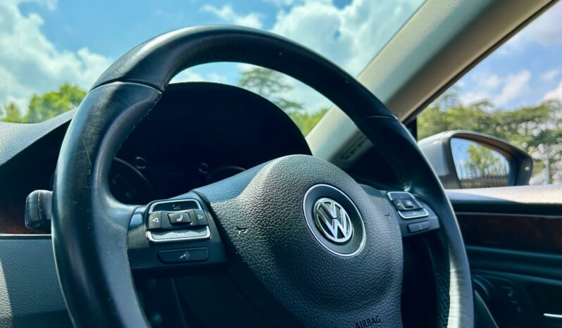 
								Volkswagen CC 2.0 TSI DSG full									