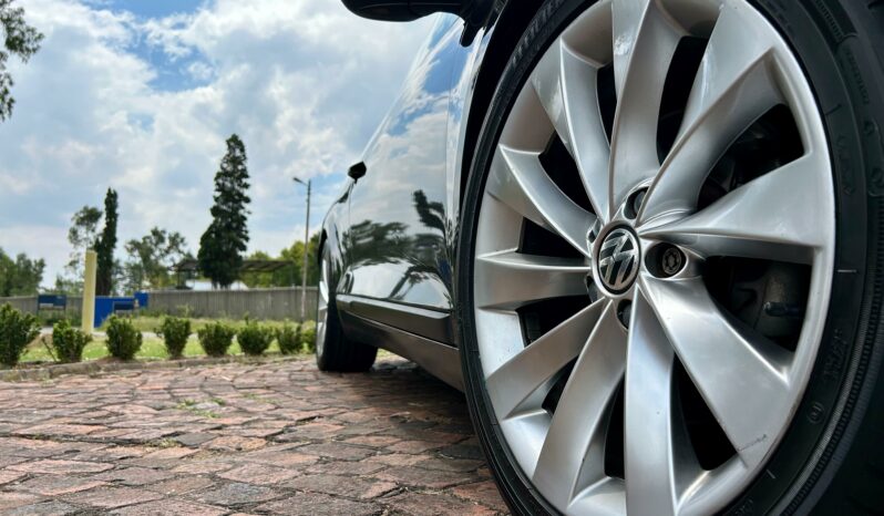 
								Volkswagen Scirocco 2.0 TSI Sportline full									