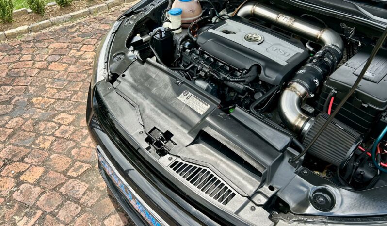 
								Volkswagen Scirocco 2.0 TSI Sportline full									