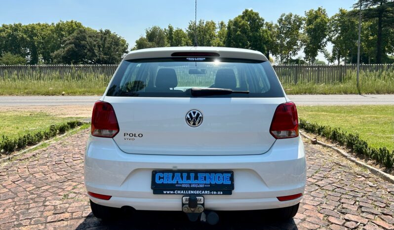 
								Volkswagen Polo Vivo 1.4 Trendline full									