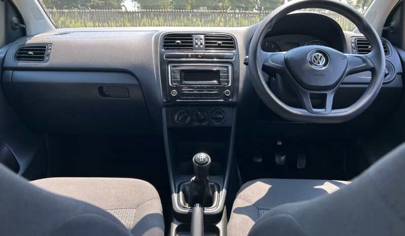 
								Volkswagen Polo Vivo 1.4 Trendline full									