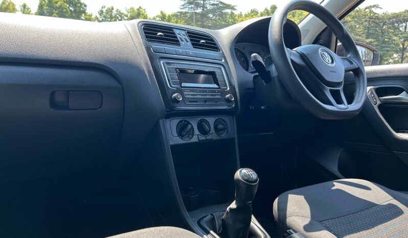 
								Volkswagen Polo Vivo 1.4 Trendline full									