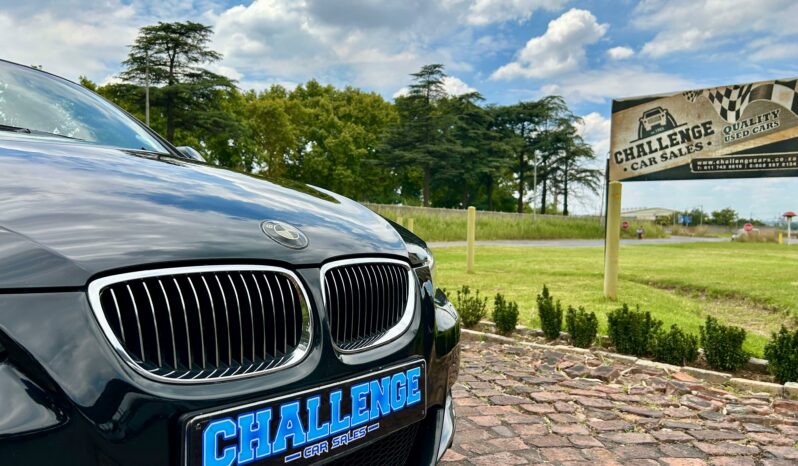 
								BMW 330i Convertible M Sport full									