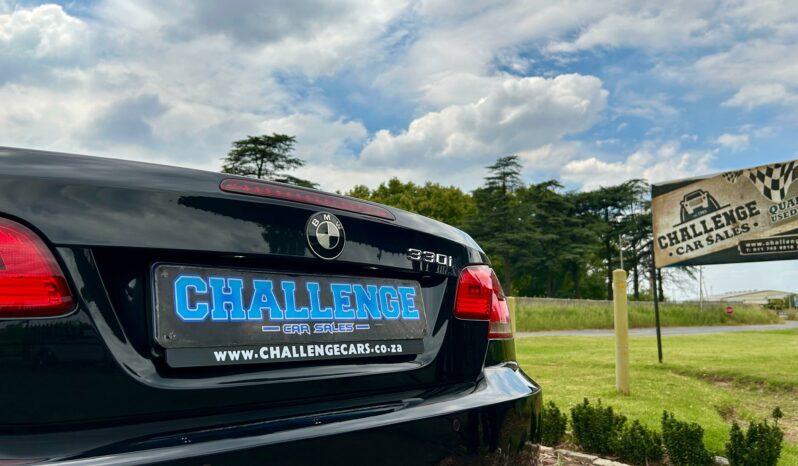 
								BMW 330i Convertible M Sport full									