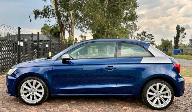 
								Audi A1 1.0 TFSI S | 25 TFSI full									