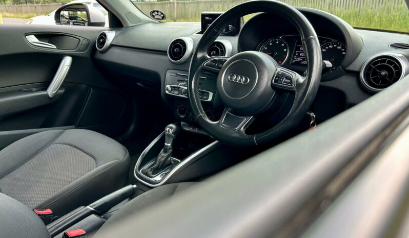 
								Audi A1 1.0 TFSI S | 25 TFSI full									