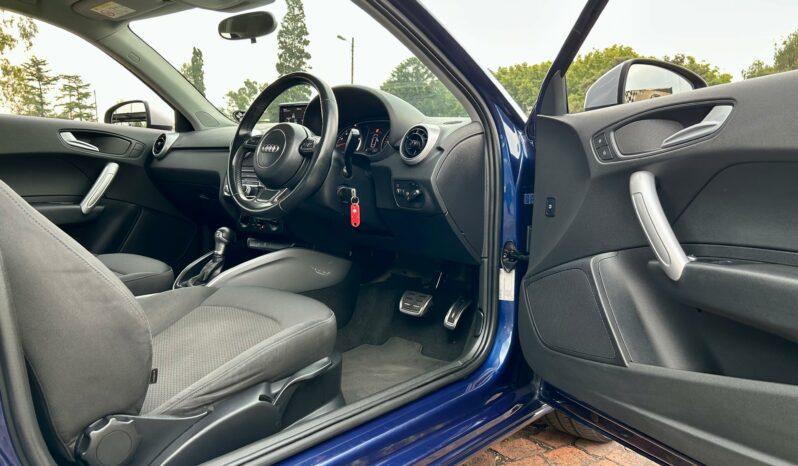 
								Audi A1 1.0 TFSI S | 25 TFSI full									