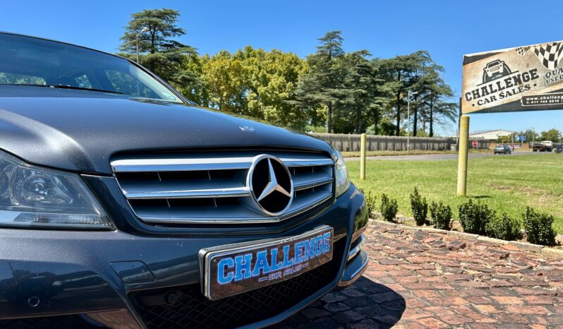 
								Mercedes-Benz C180 Avantgarde full									