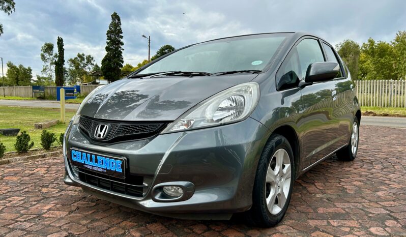 
								Honda Jazz 1.5 Executive full									