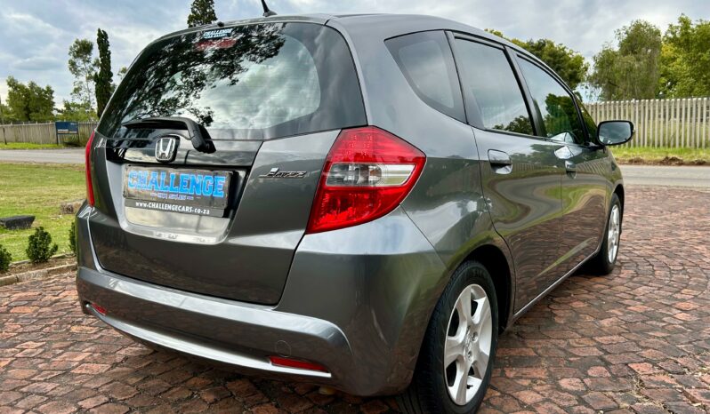 
								Honda Jazz 1.5 Executive full									