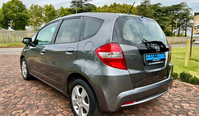 
								Honda Jazz 1.5 Executive full									