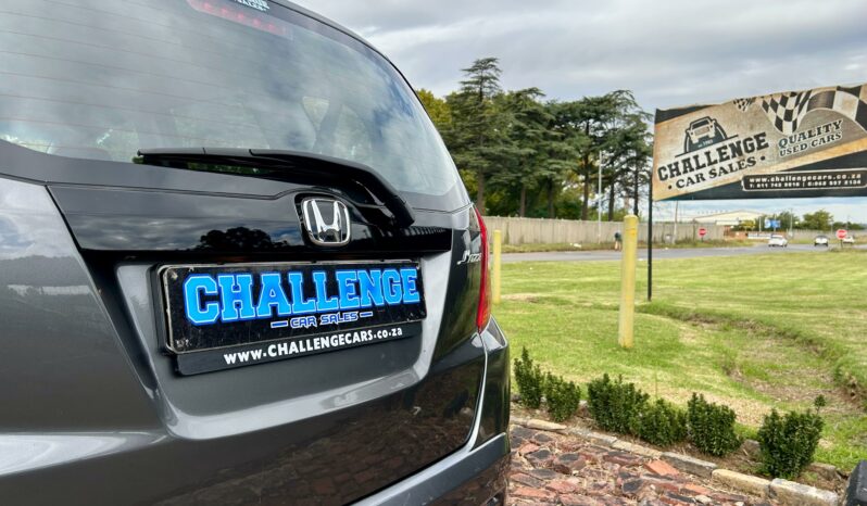 
								Honda Jazz 1.5 Executive full									