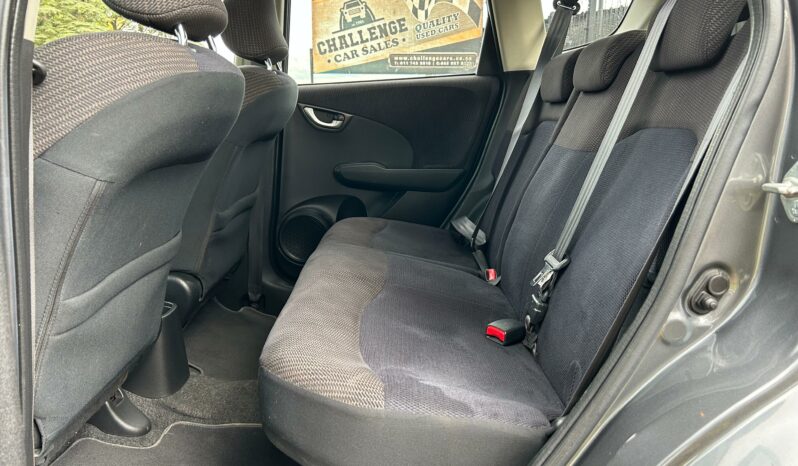 
								Honda Jazz 1.5 Executive full									