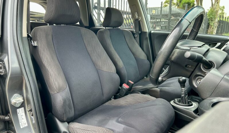 
								Honda Jazz 1.5 Executive full									