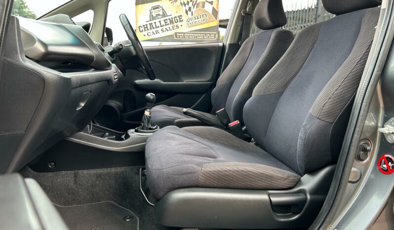 
								Honda Jazz 1.5 Executive full									