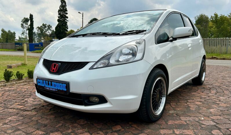 
								Honda Jazz 1.5i EX full									