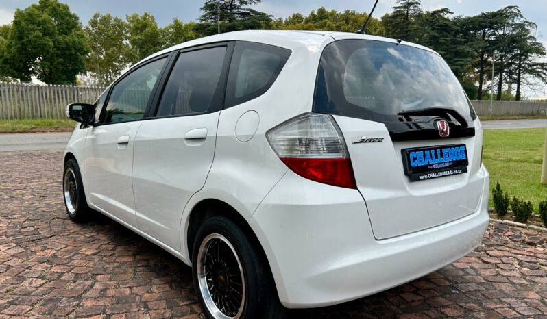 
								Honda Jazz 1.5i EX full									