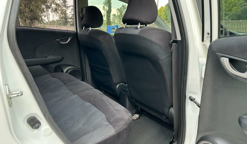 
								Honda Jazz 1.5i EX full									