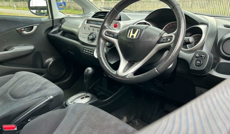 
								Honda Jazz 1.5i EX full									