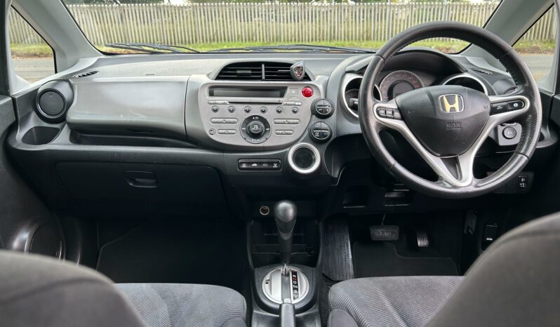 
								Honda Jazz 1.5i EX full									