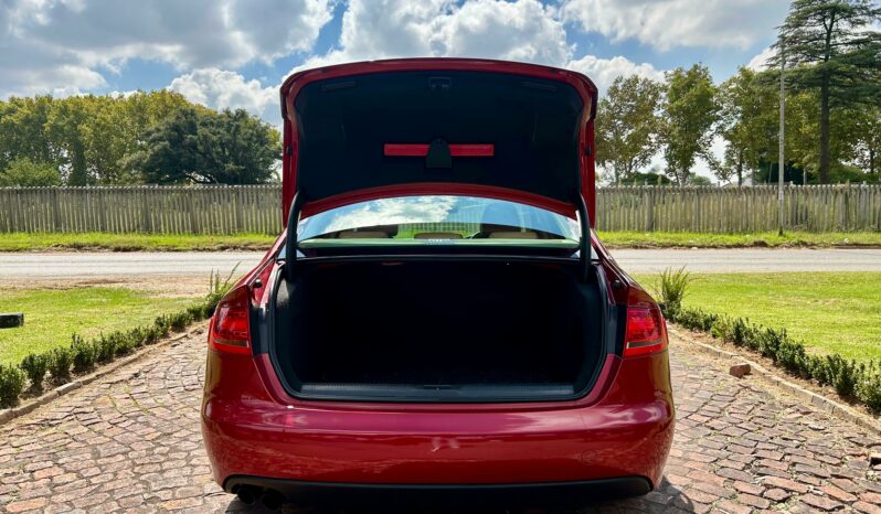 
								Audi A4 1.8 T Ambition full									