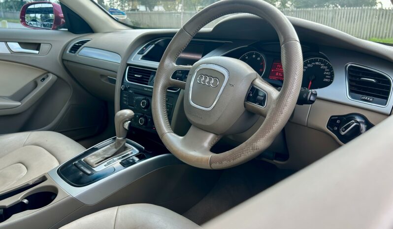 
								Audi A4 1.8 T Ambition full									