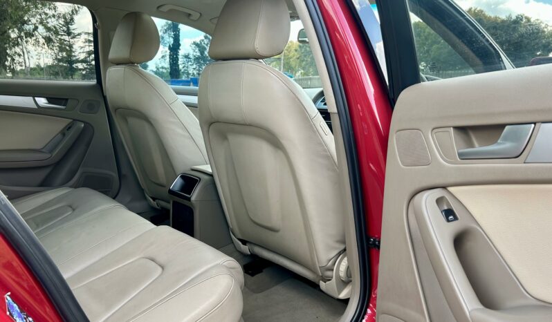 
								Audi A4 1.8 T Ambition full									