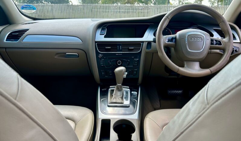 
								Audi A4 1.8 T Ambition full									