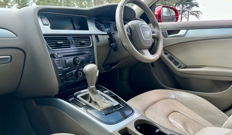 
								Audi A4 1.8 T Ambition full									