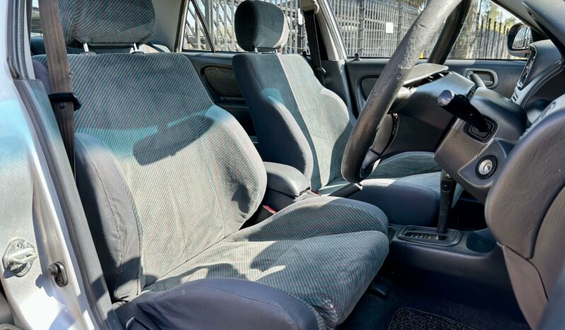
								Toyota Corolla 180i GLE Auto full									