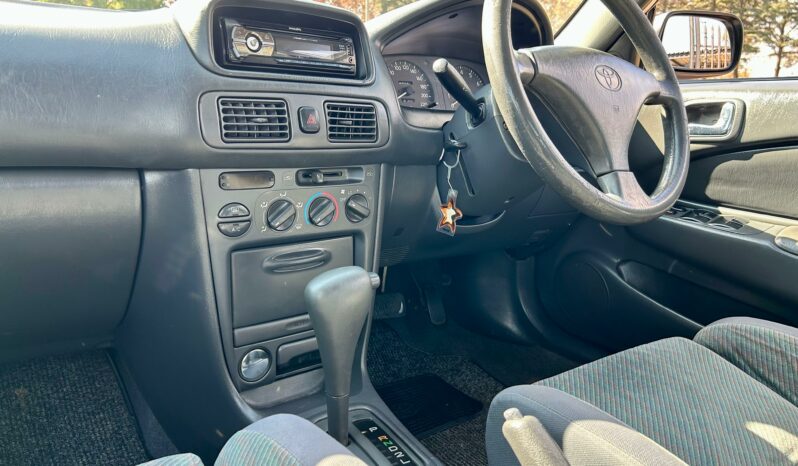 
								Toyota Corolla 180i GLE Auto full									