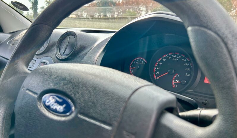 
								Ford Figo 1.4 Ambiente full									