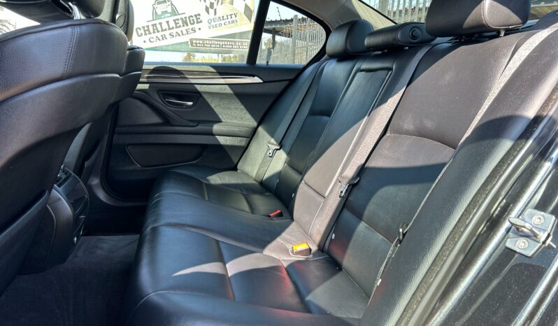 
								BMW 5 Series 523i Auto full									