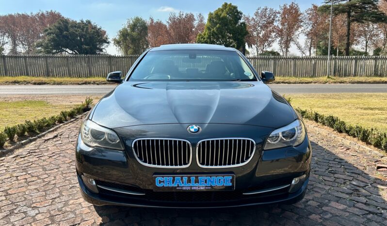 
								BMW 5 Series 523i Auto full									