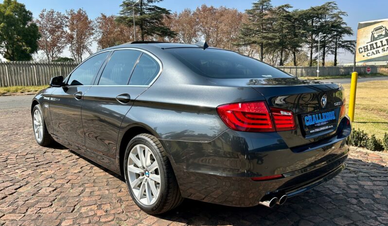 
								BMW 5 Series 523i Auto full									