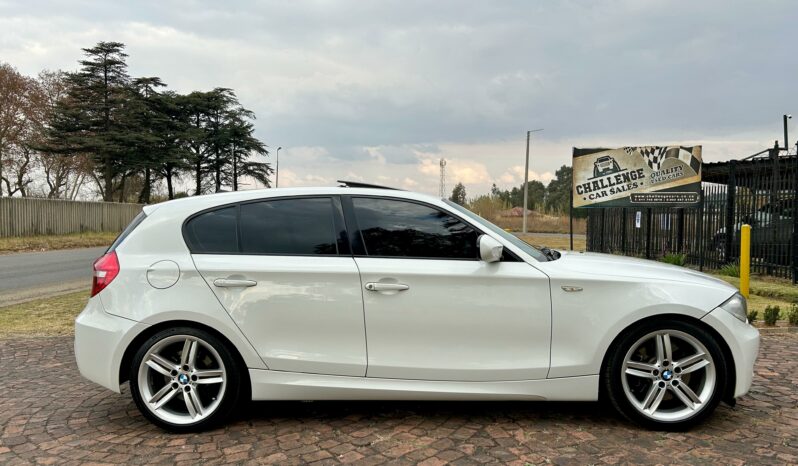 
								BMW 1 Series 130i M Sport full									