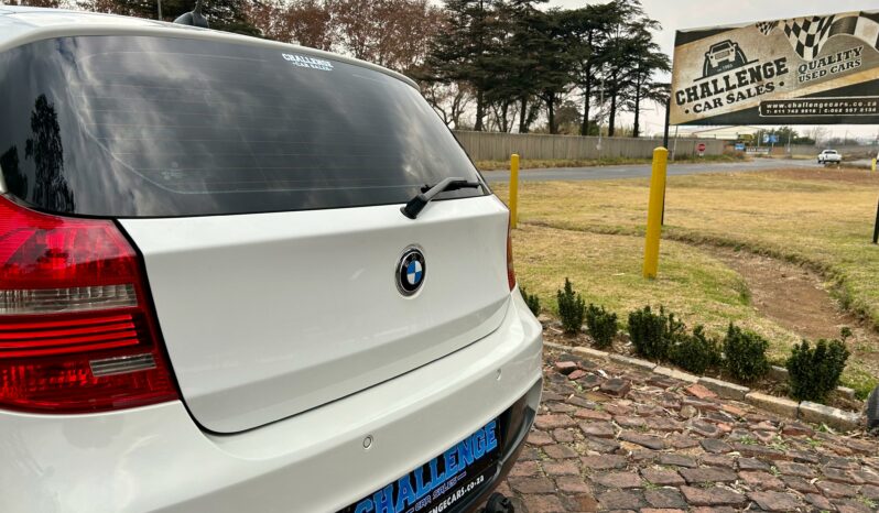 
								BMW 1 Series 130i M Sport full									