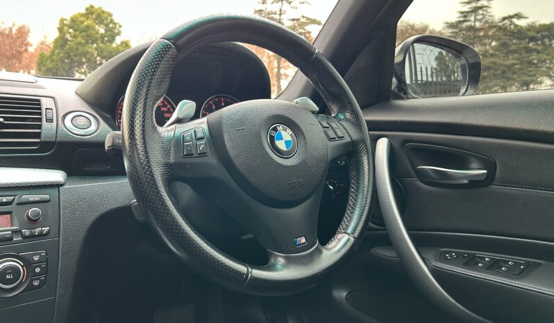 
								BMW 1 Series 130i M Sport full									