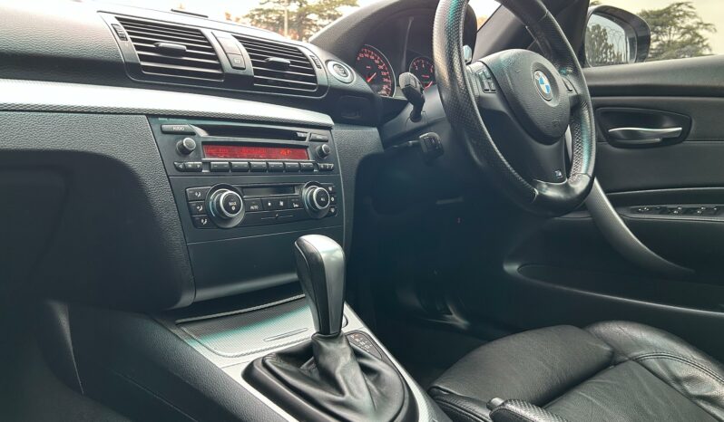 
								BMW 1 Series 130i M Sport full									