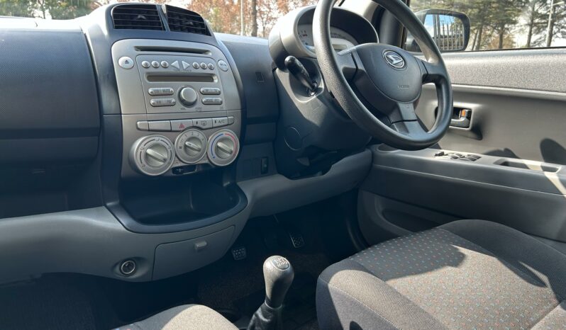 
								Daihatsu Sirion 1.3i full									