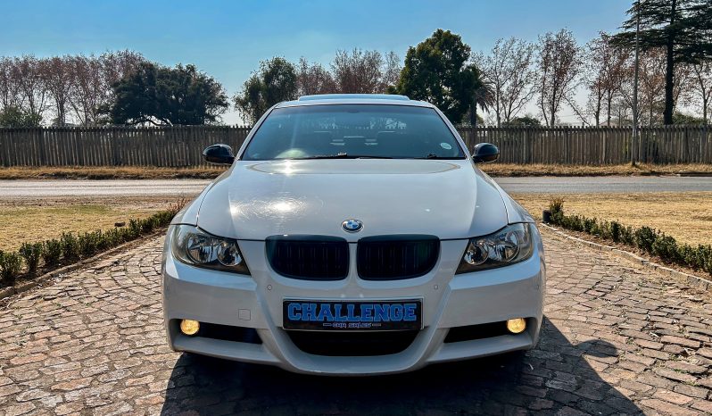 
								BMW 323i M Sport full									