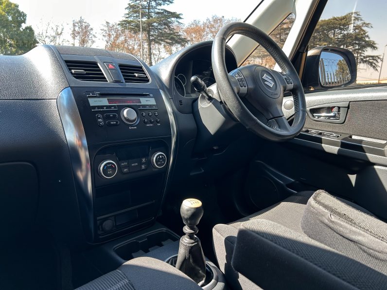 
								Suzuki SX4 2.0 full									