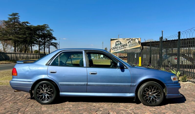 
								Toyota Corolla 180i GLE full									