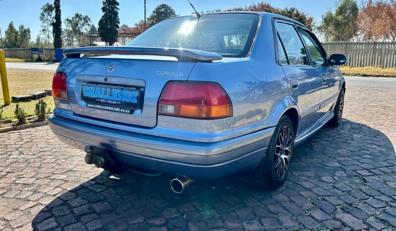 
								Toyota Corolla 180i GLE full									