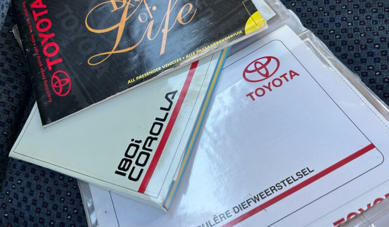
								Toyota Corolla 180i GLE full									