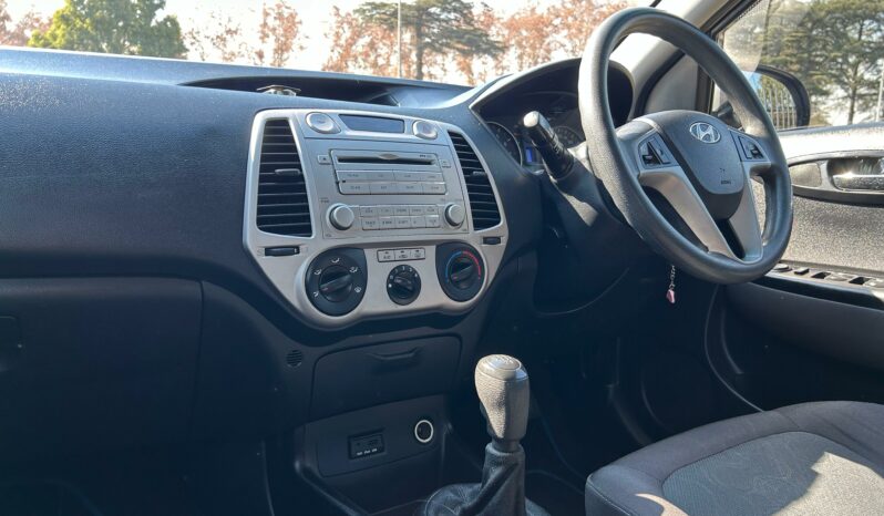 
								Hyundai i20 1.6 GLS full									